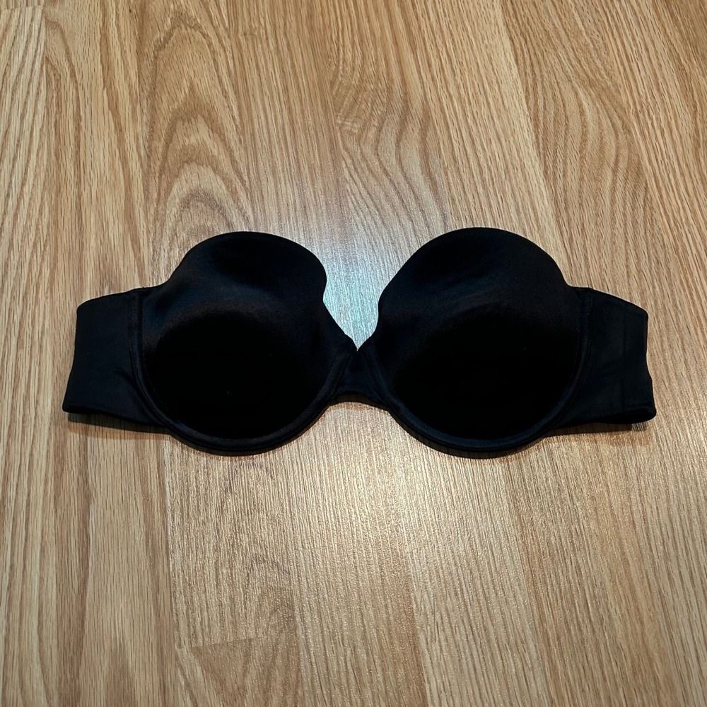Maidenform Black Strapless Underwire Bra Stay Put Silicone 36B